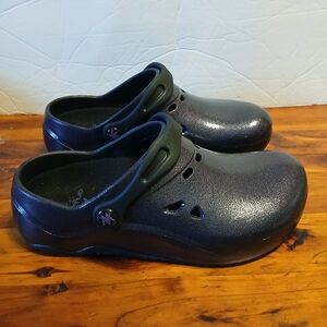 Anywear Nursing Clogs Women's Size 7
